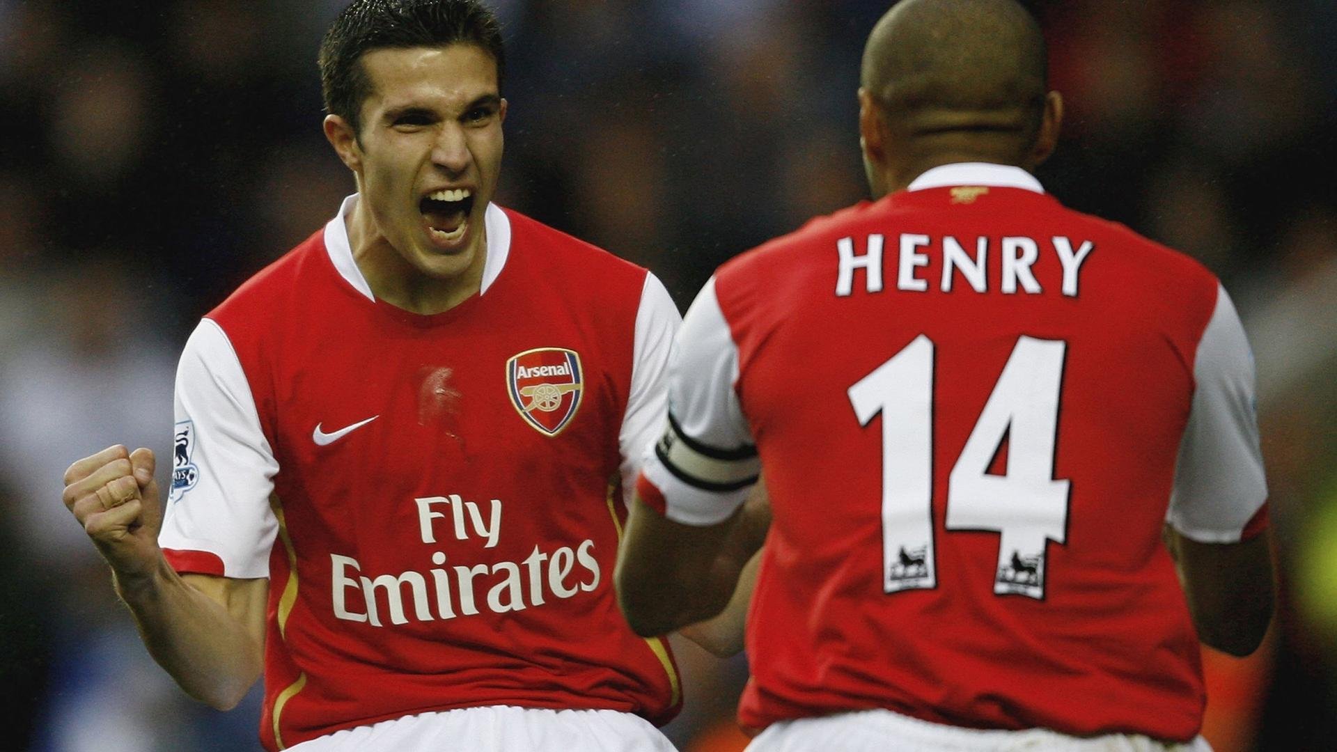 熊猫体育app-弗拉霍维奇扛起全队，曼市德比中的孤胆英雄